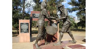 Mau Mau monument