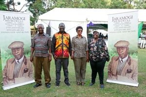 Raila Odinga, Oburu Oginga, Ruth Odinga