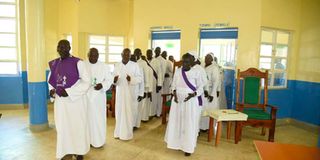 Dini ya Roho Mafuta Pole ya Afrika 