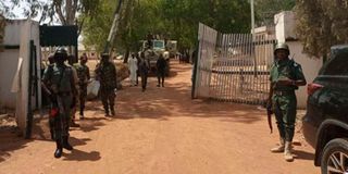 Nigerian soldiers and police officers