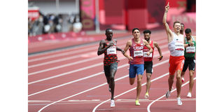 Kenya's Emmanuel Kipkurui Korir (left) wins ahead of Poland's Mateusz Borkowski (right) and USA's Bryce Hoppel