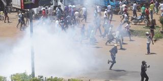 DP William Ruto motorcade stoned kondele