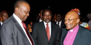 uhuru kenyatta Desmond Tutu photo