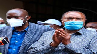 oint Parliamentary Justice and Legal Affairs Committee Chairmen Muturi Kigano (Right) and Senate Okong'o Omogeni