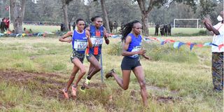 Hellen Obiri leads KDF Cross Country