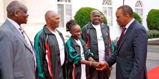 President Kenyatta meets heroes