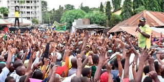 Deputy President William Ruto addresses residents of Chaani in Changamwe