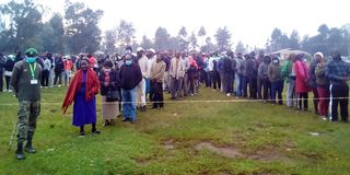 Long queues at Railway Dispensary polling center, Soy Constituency, Uasin Gishu County