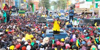 Deputy President William Ruto addresses wananchi at Karatina town, Nyeri county.