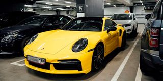 cars with Russian number plates at Helsinki airport