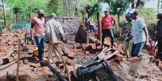 Man kills wife burns house