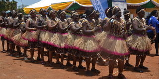 Popole traditional dancers