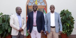 Kakamega Governor Fernandes Barasa, President William Ruto and Kakamega Senator Boni Khalwale at State House