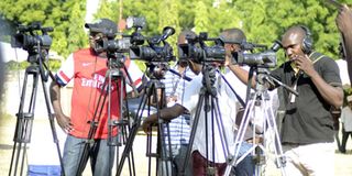 Journalists covering a past event