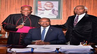 Outgoing Central Bank of Kenya Governor Patrick Njoroge (seated) with his family.