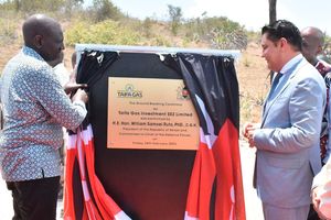President William Ruto and Taifa Gas Group Chairman Rostam Aziz 