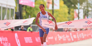 Sifan Hassan wins Chicago Marathon