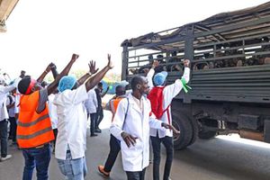 Striking healthworkers 