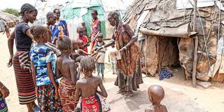 Traditional attire Nyawe Dayo