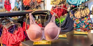 Titi Kenya bra