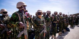 Kenyan police officers