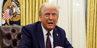 2025-01-23T233011Z_659639209_RC2VFCAGFSD9_RTRMADP_3_USA-TRUMP