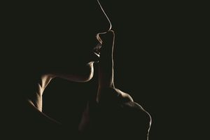 fotosearchwomansilhouette