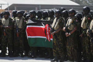 Kenyan police officers