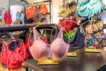 Titi Kenya bra