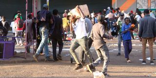 Nyeri Naivas looting 