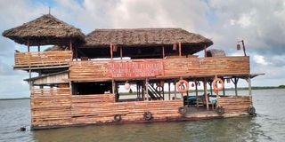 Al-Miftah Floating Restaurant
