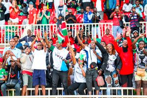 Kenyan fans