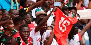 Kenyan fans