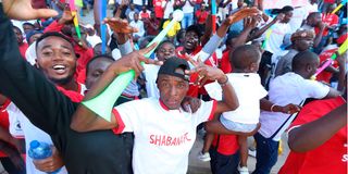 Shabana fans