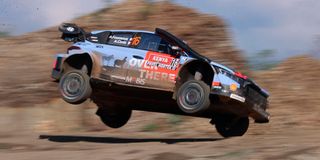 Joshua McErlean and Eoin Treacy racing in a Hyundai i20.