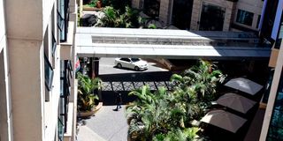 Dusit D2