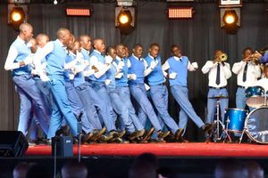 Senende Boys High School 