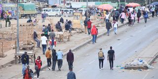 Stranded commuters at Githurai Roundabout