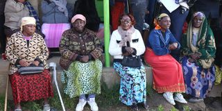Voters queue to vote in ol kalou by-election