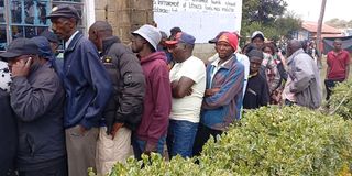 Groups of youths at AC Primary polling station gate in Ol Kalou