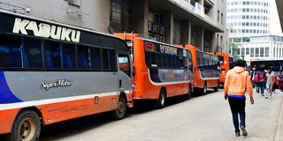 super metro buses