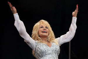 2026-08-25T181454Z_1884424270_RC2U5NA10458_RTRMADP_3_PEOPLE-DOLLY-PARTON