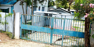 DN COAST EBOLA 0710D